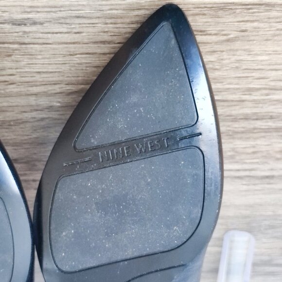 Nine West Comfort Wedge Pumps Size 7 Black Leather Minimalist Dress Shoes - Picture 10 of 12